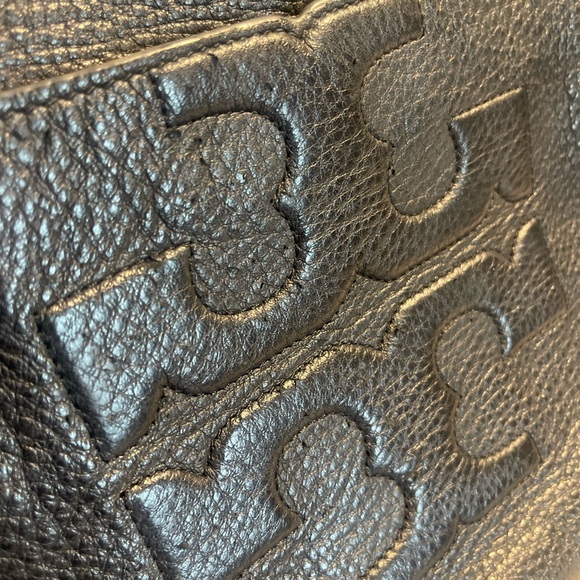 Tory Burch Bombe “All T” East/West Tote Bag - Picture 10 of 10